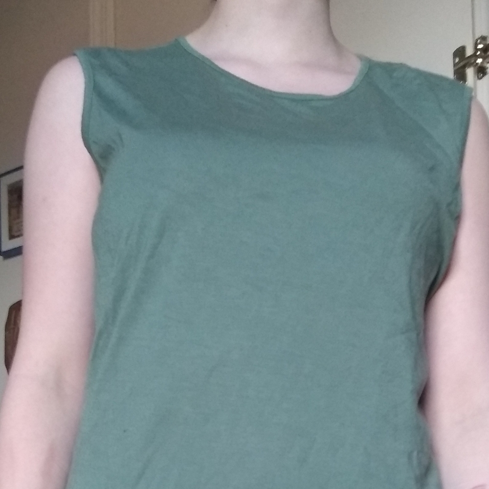 Thick sleeve tank top